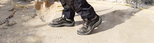 Protecting Your Feet at Work: How Safety Footwear Prevents Injuries