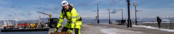 Hi Vis Winter Jackets: Essential for Extreme Conditions